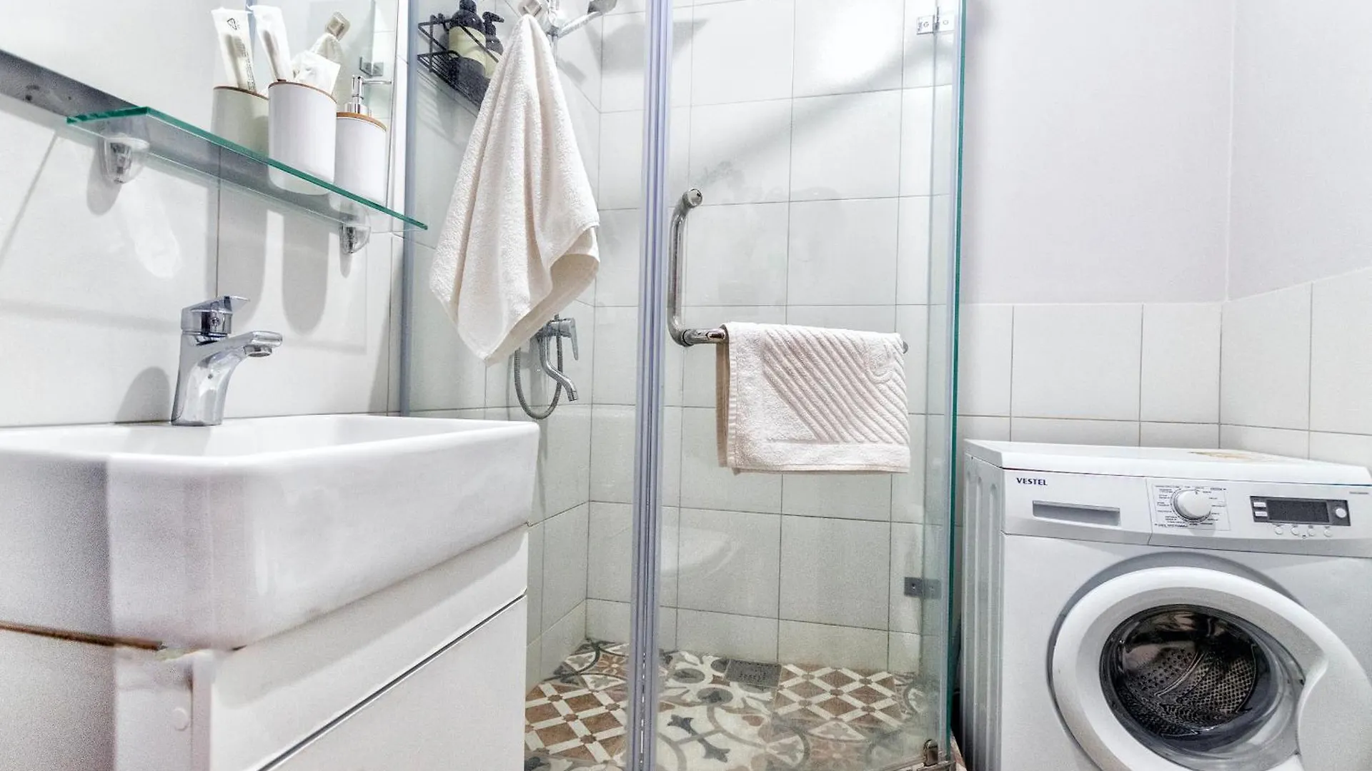 Квартира Художника На Казбек Би Nur-Sultan  Apartment Nur-Sultan (Astana)