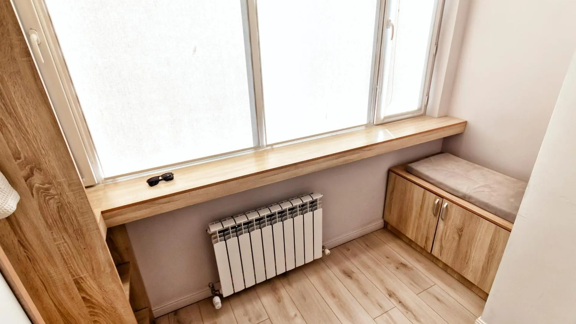Квартира Художника На Казбек Би Astana Apartament